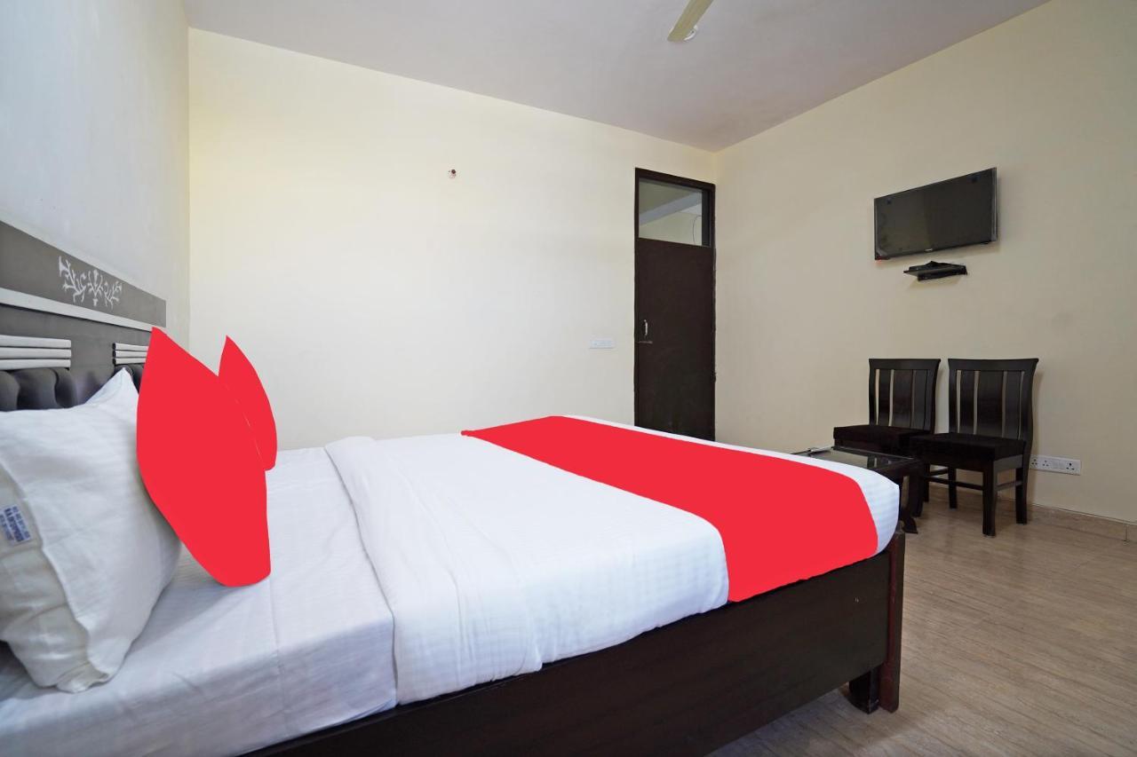Oyo 46744 Hotel Yash New Delhi Exterior foto