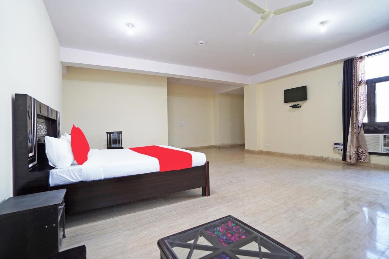Oyo 46744 Hotel Yash New Delhi Exterior foto