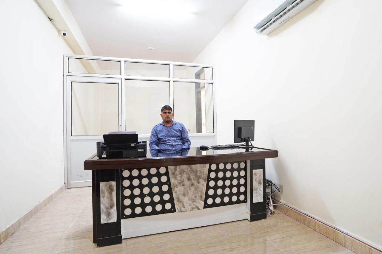 Oyo 46744 Hotel Yash New Delhi Exterior foto