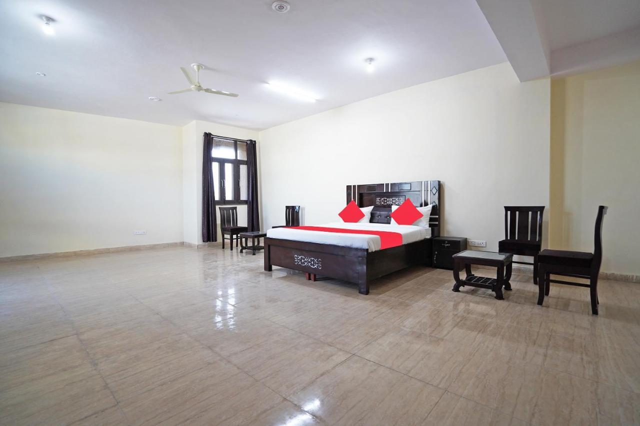 Oyo 46744 Hotel Yash New Delhi Exterior foto