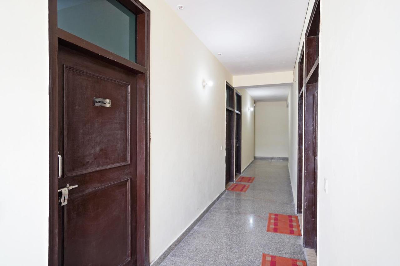 Oyo 46744 Hotel Yash New Delhi Exterior foto